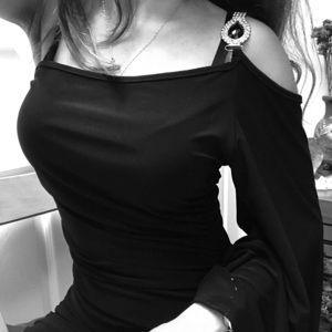 One-Sleeved Black Party Dress